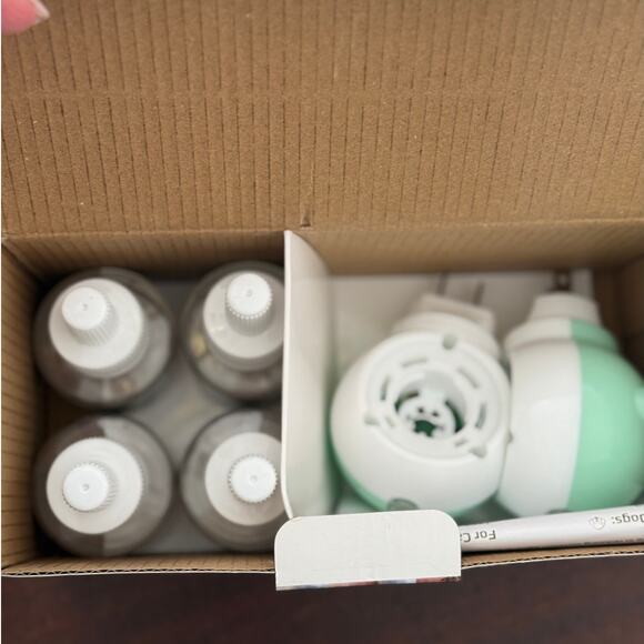 AutumnNest NIB | Dog Pets Calming Oil Pheromone Diffuser Kit - Picture 5 of 5